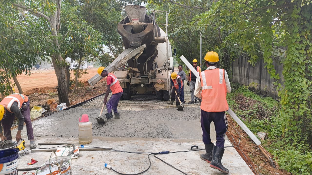 Oil refinery maintenance